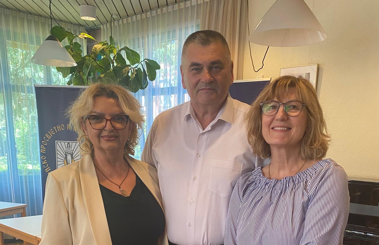 Pet godina Prosvjete