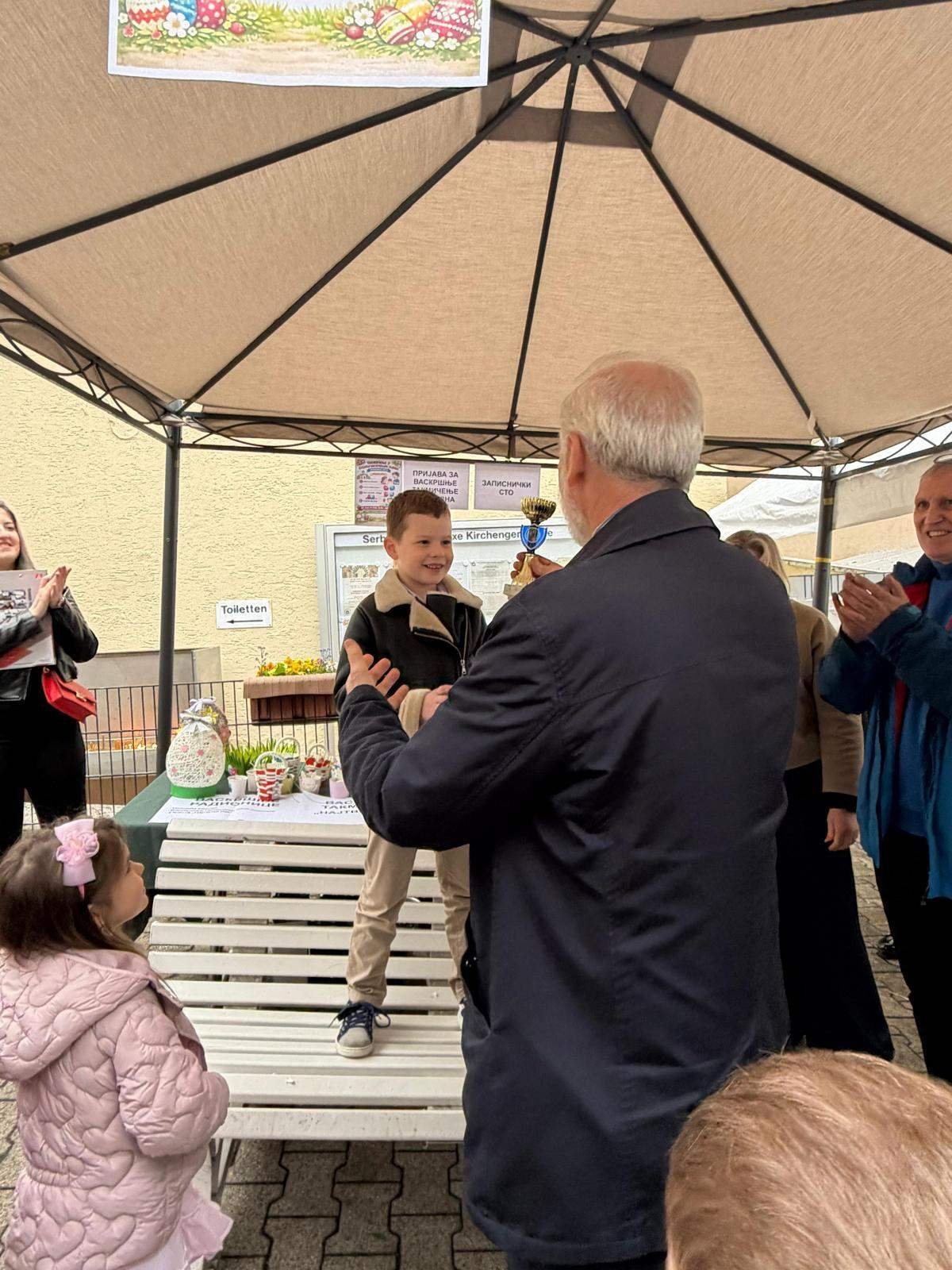 Свечана атмосфера на васкршњој изложби